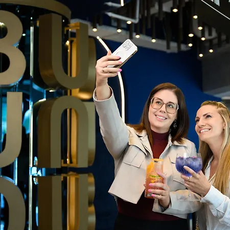 Tribe Budapest Airport 4* Вечеш