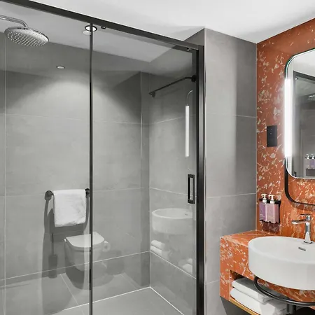 Tribe Budapest Airport 4* ベセス