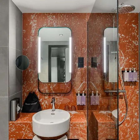 Tribe Budapest Airport 4* ベセス