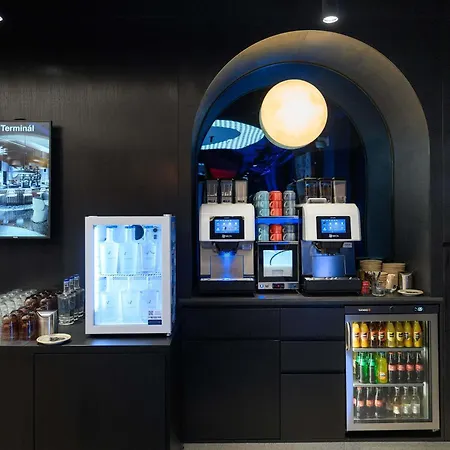 Tribe Budapest Airport ホテル ベセス