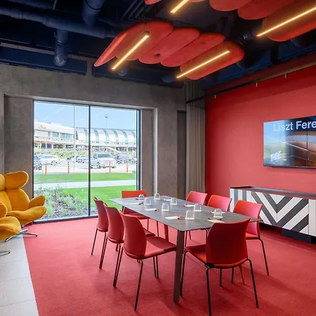 Tribe Budapest Airport 4* ベセス