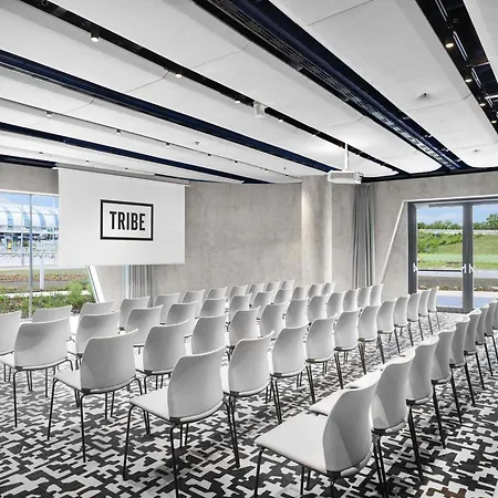 Tribe Budapest Airport ホテル
