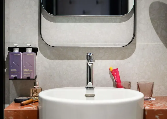 Tribe Budapest Airport Hotell 4*