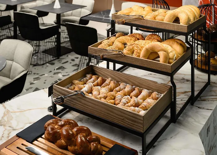 Hotel Tribe Budapest Airport 4*