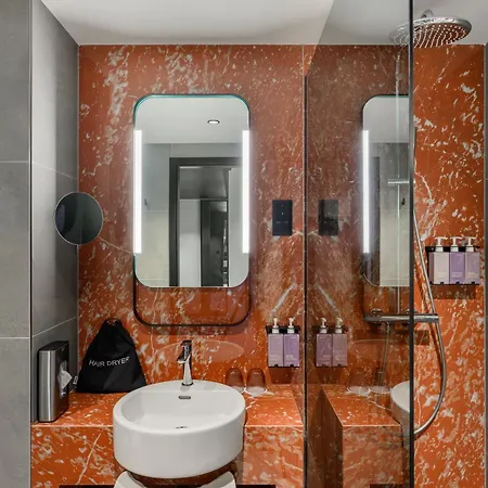 Tribe Airport 4* Budapest